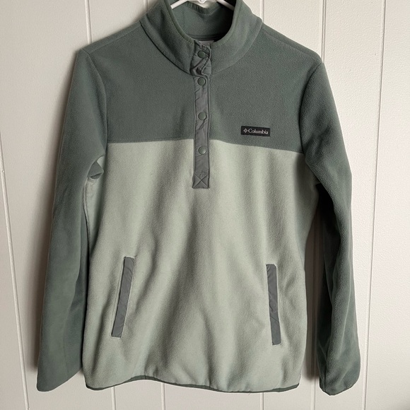 Columbia Fleece Half Button Tops - Picture 2 of 5